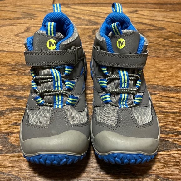 Merrell Chameleon 7 Access Waterproof Hiking Shoes - Picture 1 of 6